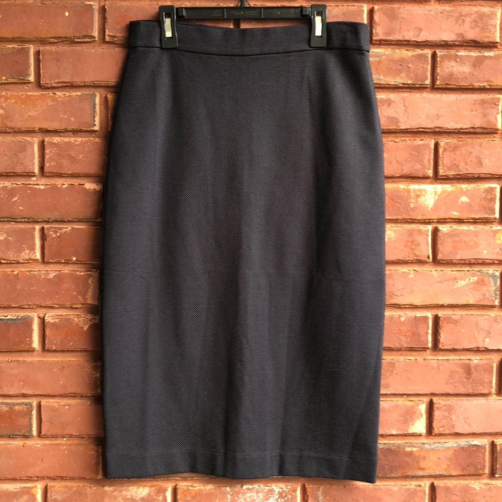 Banana republic navy dotted pencil skirt 4 NWOT